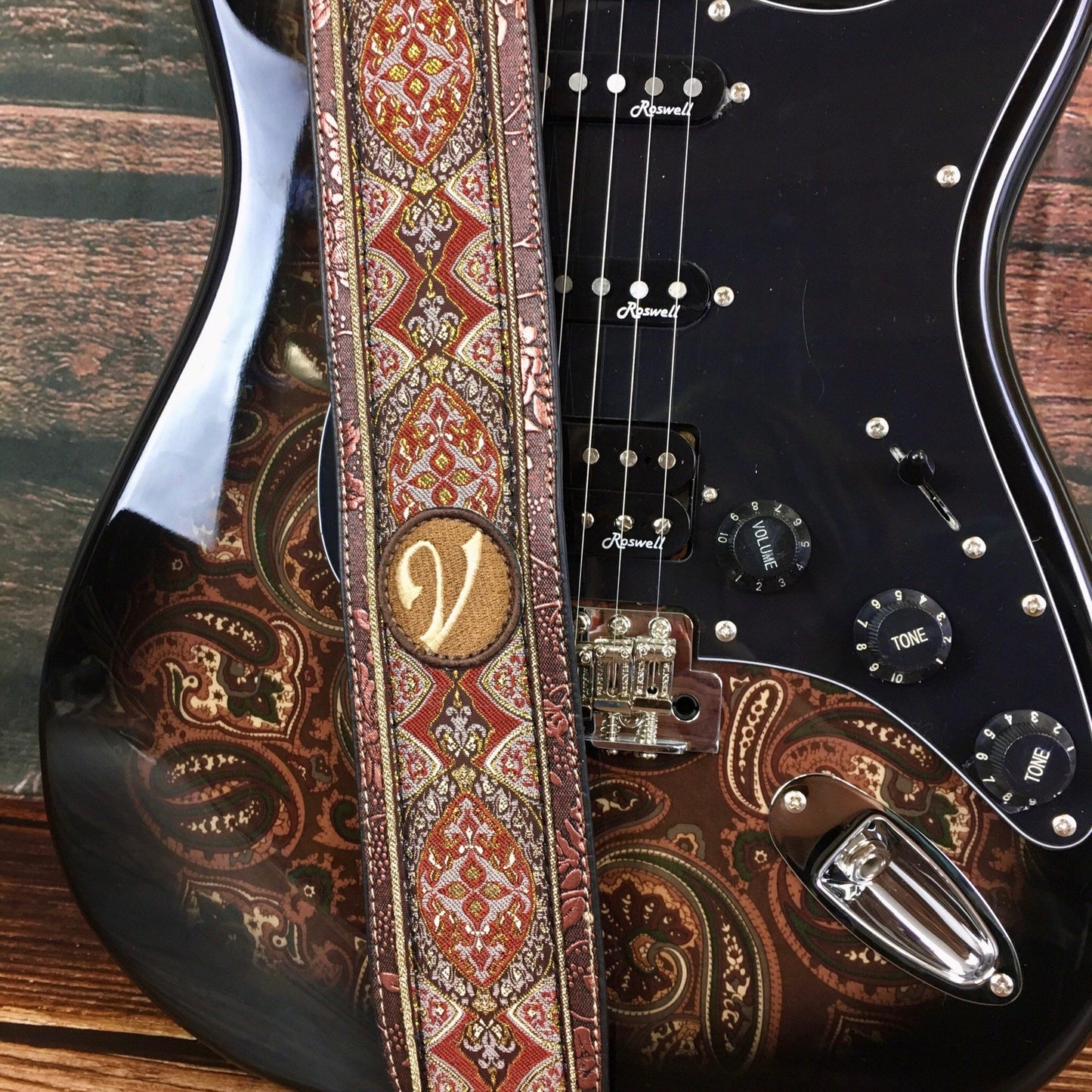 The Lilac and Gold Renaissance Strap